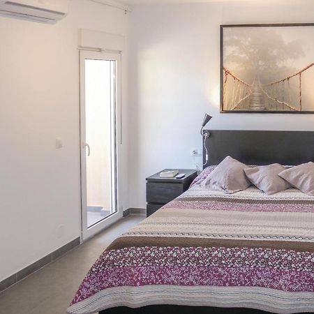 4 Bedroom Stunning Apartment In Малага Екстер'єр фото