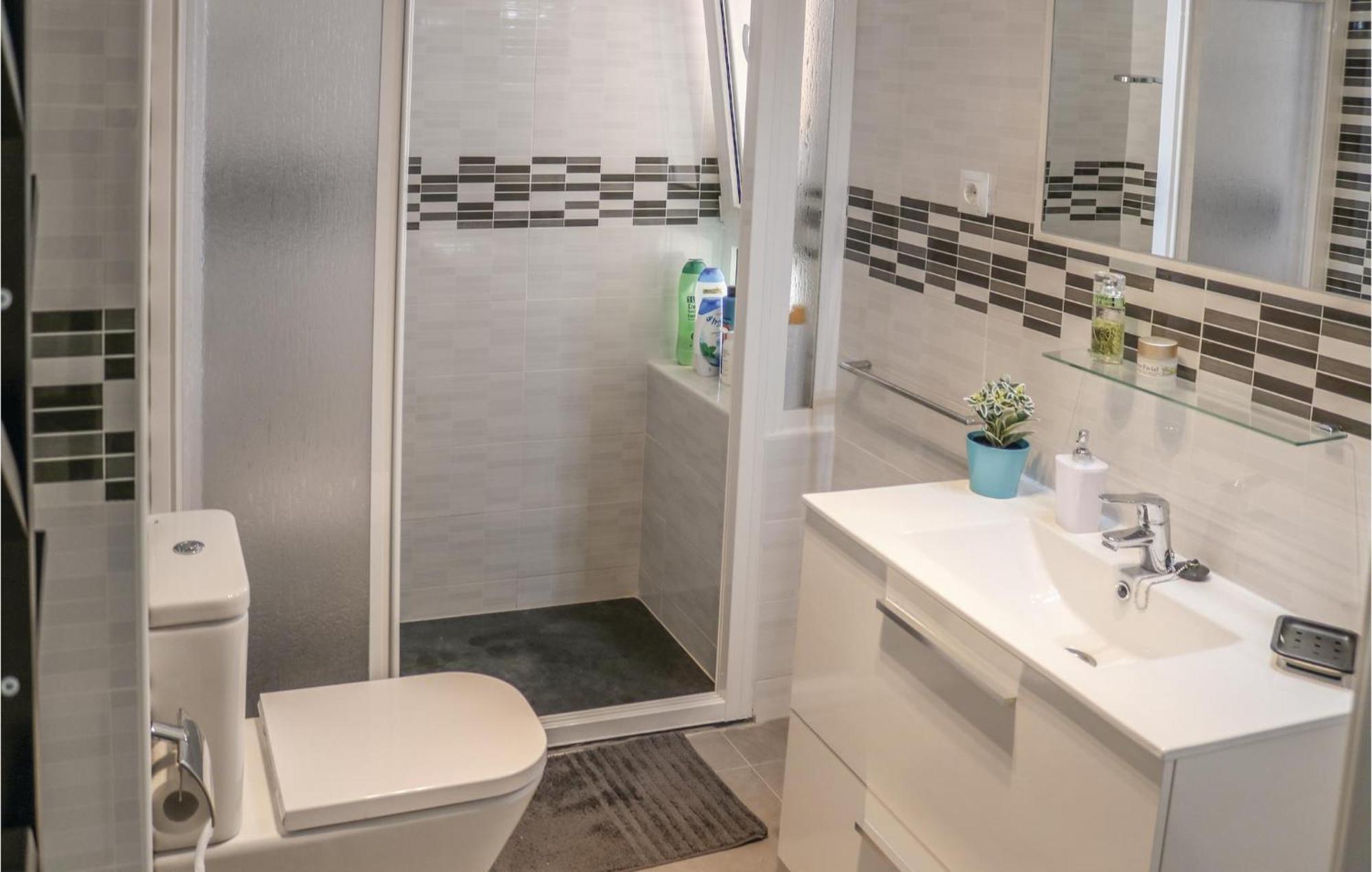 4 Bedroom Stunning Apartment In Малага Екстер'єр фото